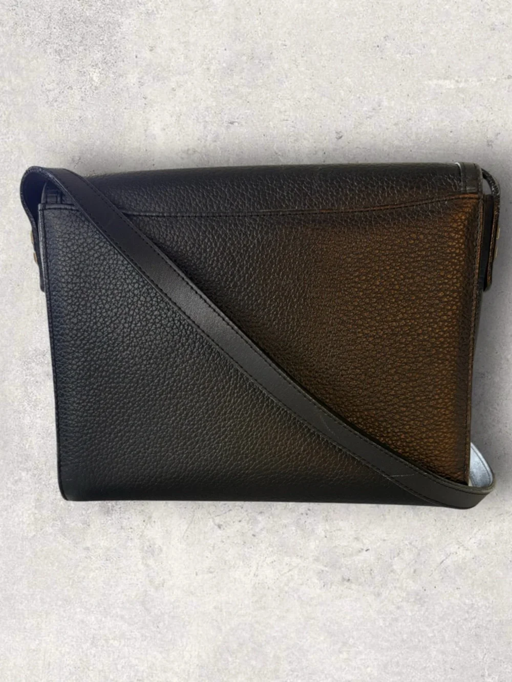 Burberry Black Pebbled Leather Shoulder Bag with Nova Check Interior - Picture 2 of 7